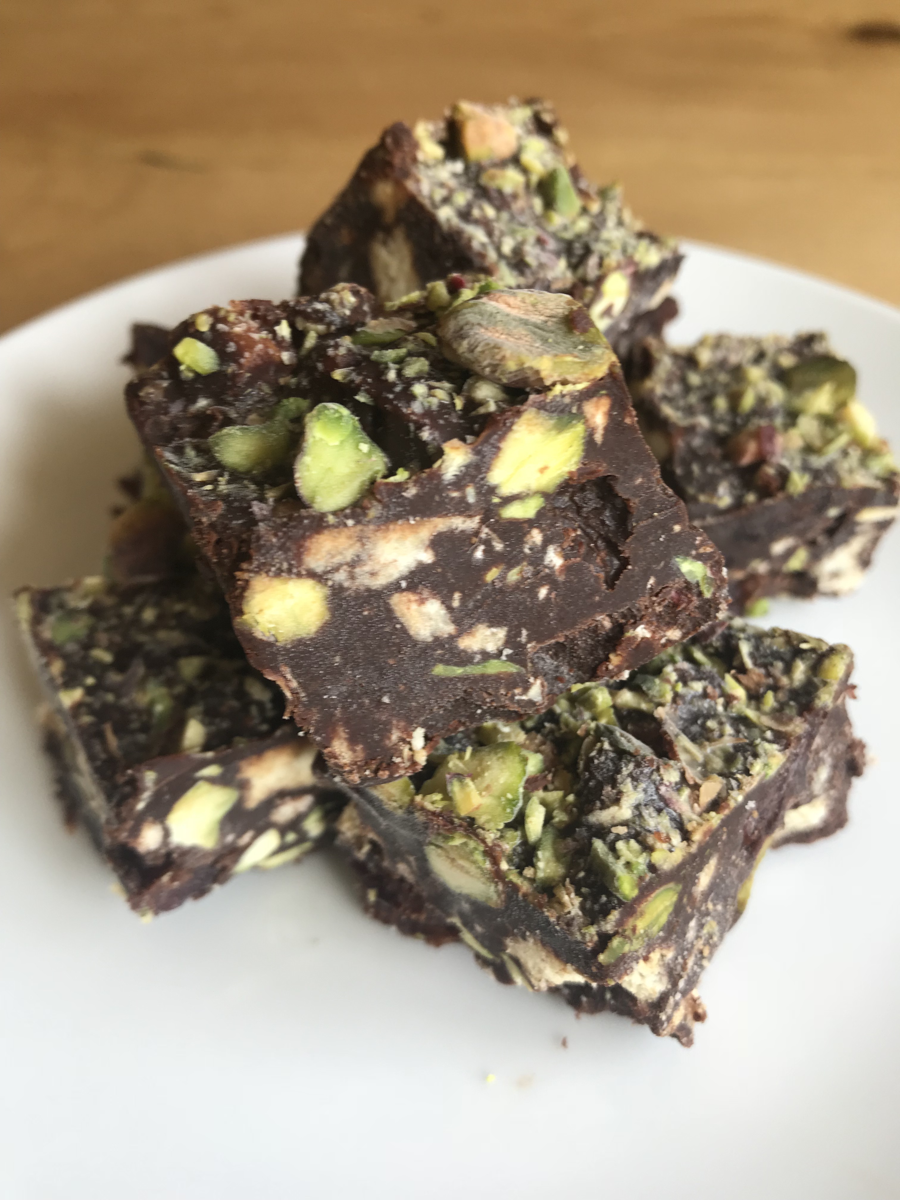 Mint and Pistachio Chocolate Fridge Cake Gee Cartwright Mint and Pistachio Chocolate Fridge Cake Gee Cartwright