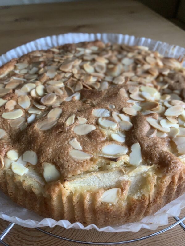 Apple and Almond Pudding Cake