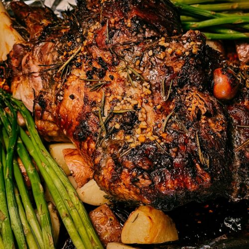 One pot roast lamb with fennel and potatoes